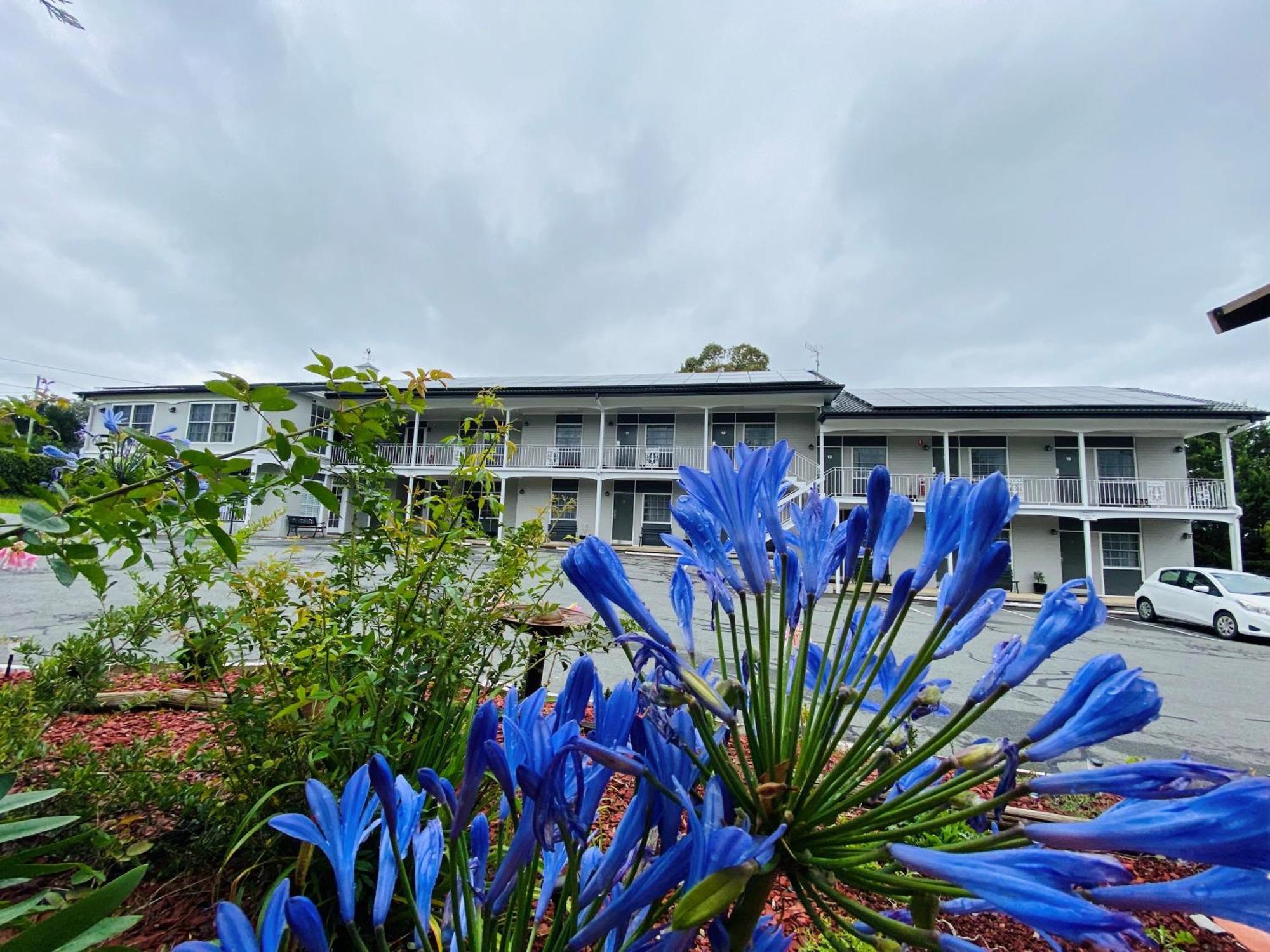 Colonial Lodge Motor Inn Yass Exterior foto