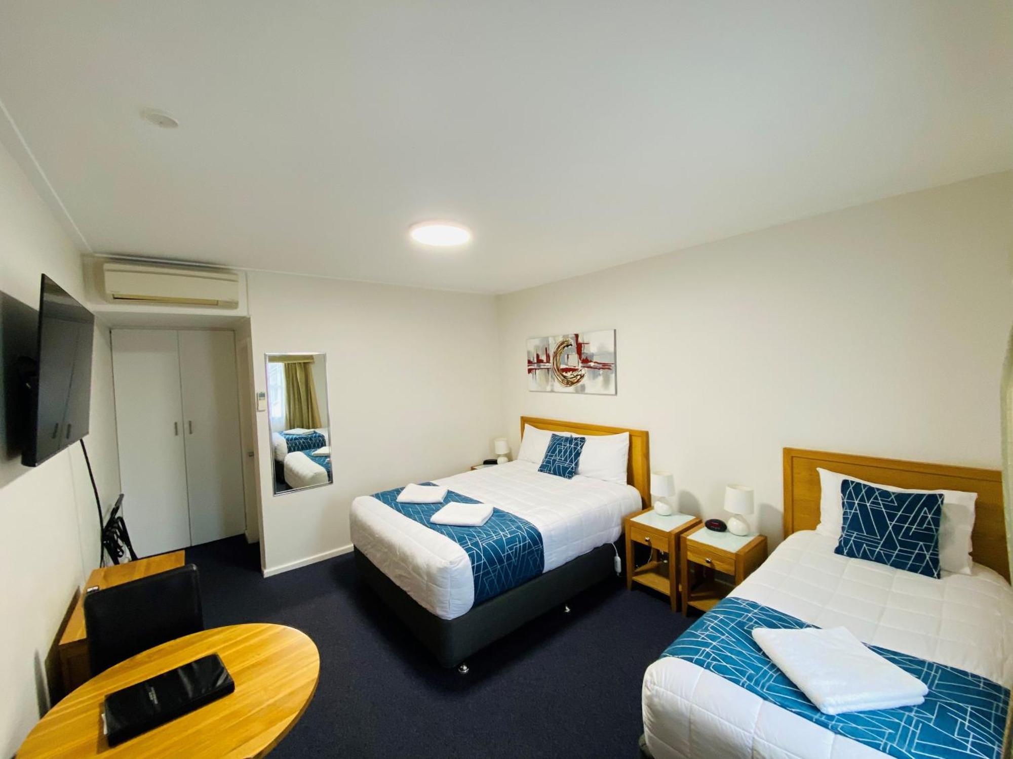 Colonial Lodge Motor Inn Yass Exterior foto